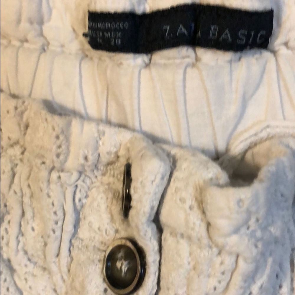 Shorts - Picture 2 of 3
